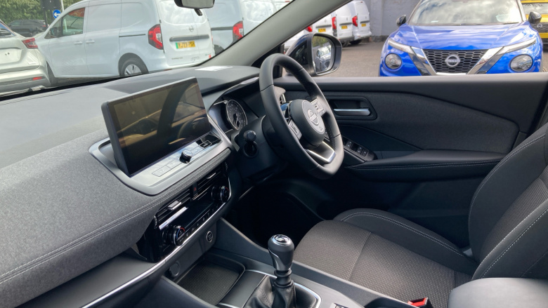 Nissan Qashqai 1.3 DiG-T MH N-Connecta 5dr Petrol Hatchback